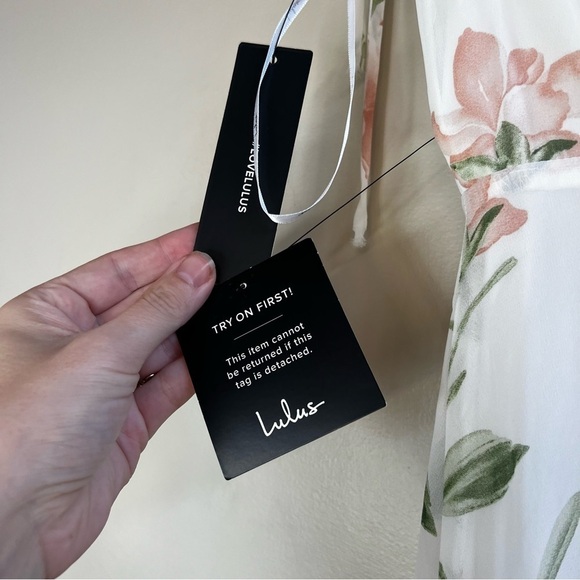 NWT Lulu’s Romantic Possibilities White Floral Maxi Dress - Picture 7 of 11